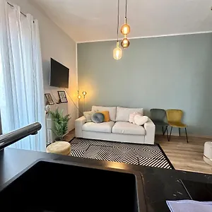 Design At Garda Apartment Desenzano del Garda